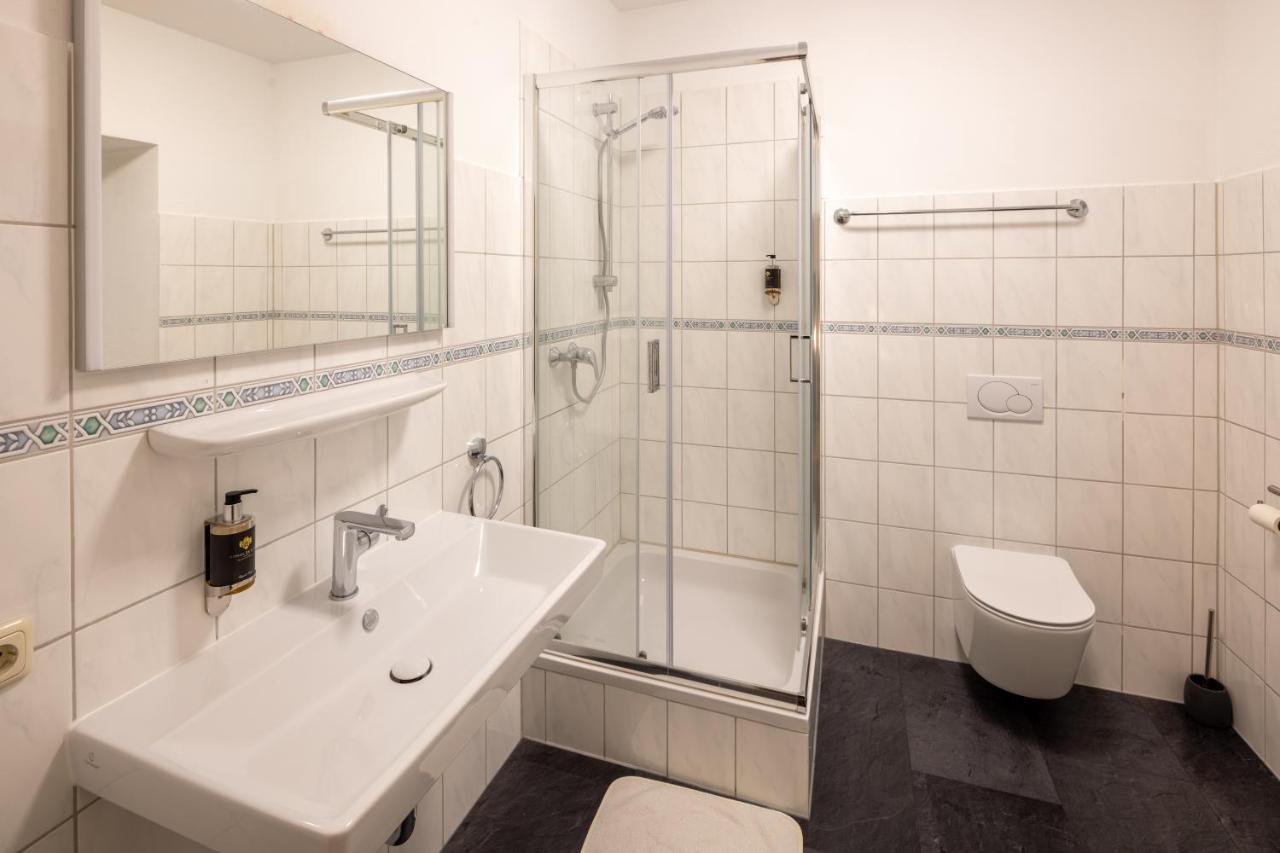 Hotel Schwanen Мемминген Экстерьер фото